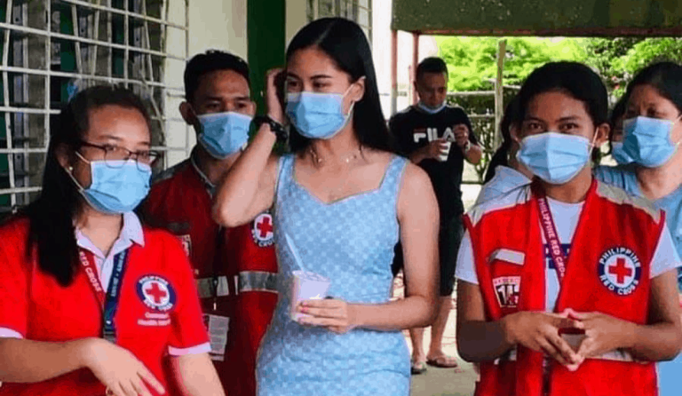 LOOK: Kisses Delavin visits Masbate earthquake victims