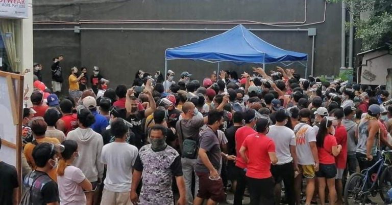 Cebu City shoe store’s 11.11 sale stopped after drawing huge crowd violating health protocols