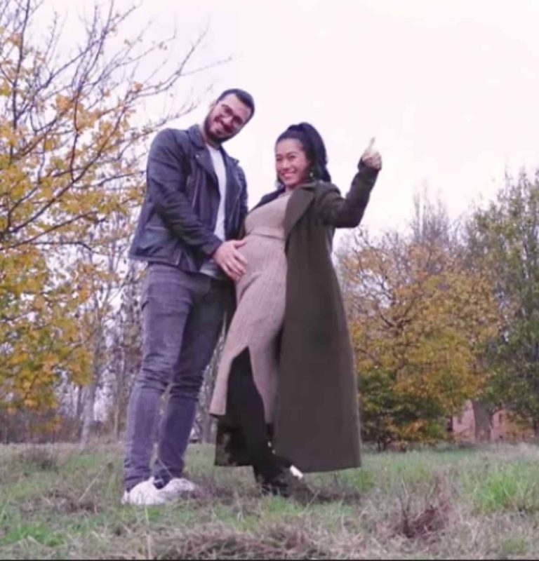 Rachelle Ann Go reveals growing baby bump