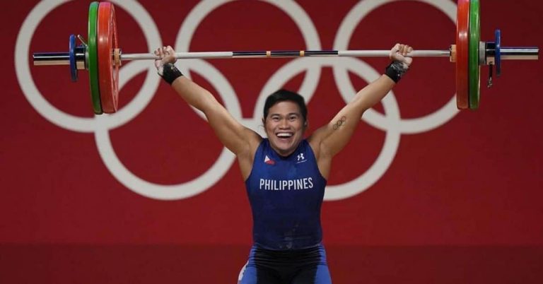 Ogie Diaz entertained by funny Hidilyn Diaz-related memes