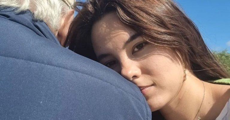 Catriona Gray grateful to be by her father’s side after his hospitalization