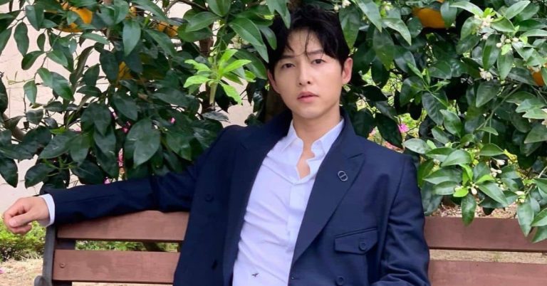Is this mystery woman Song Joong-ki’s non-showbiz girlfriend?
