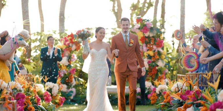 Here’s why a couple allowed guests to take home flowers during their wedding day