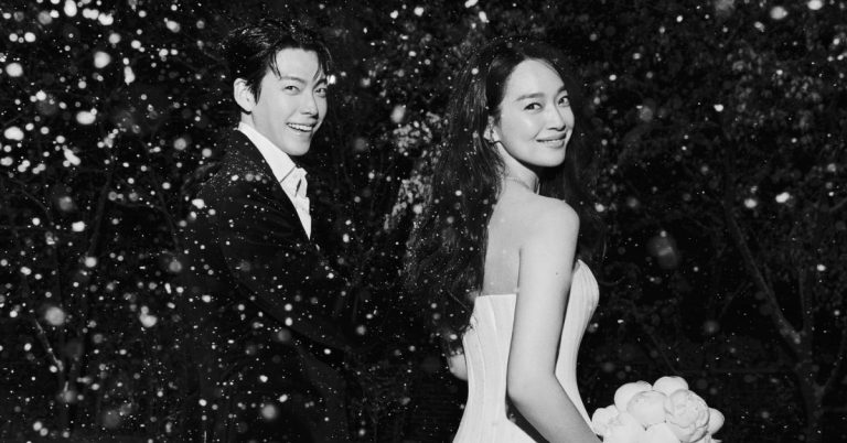 Shin Min Ah and Kim Woo Bin are married!
